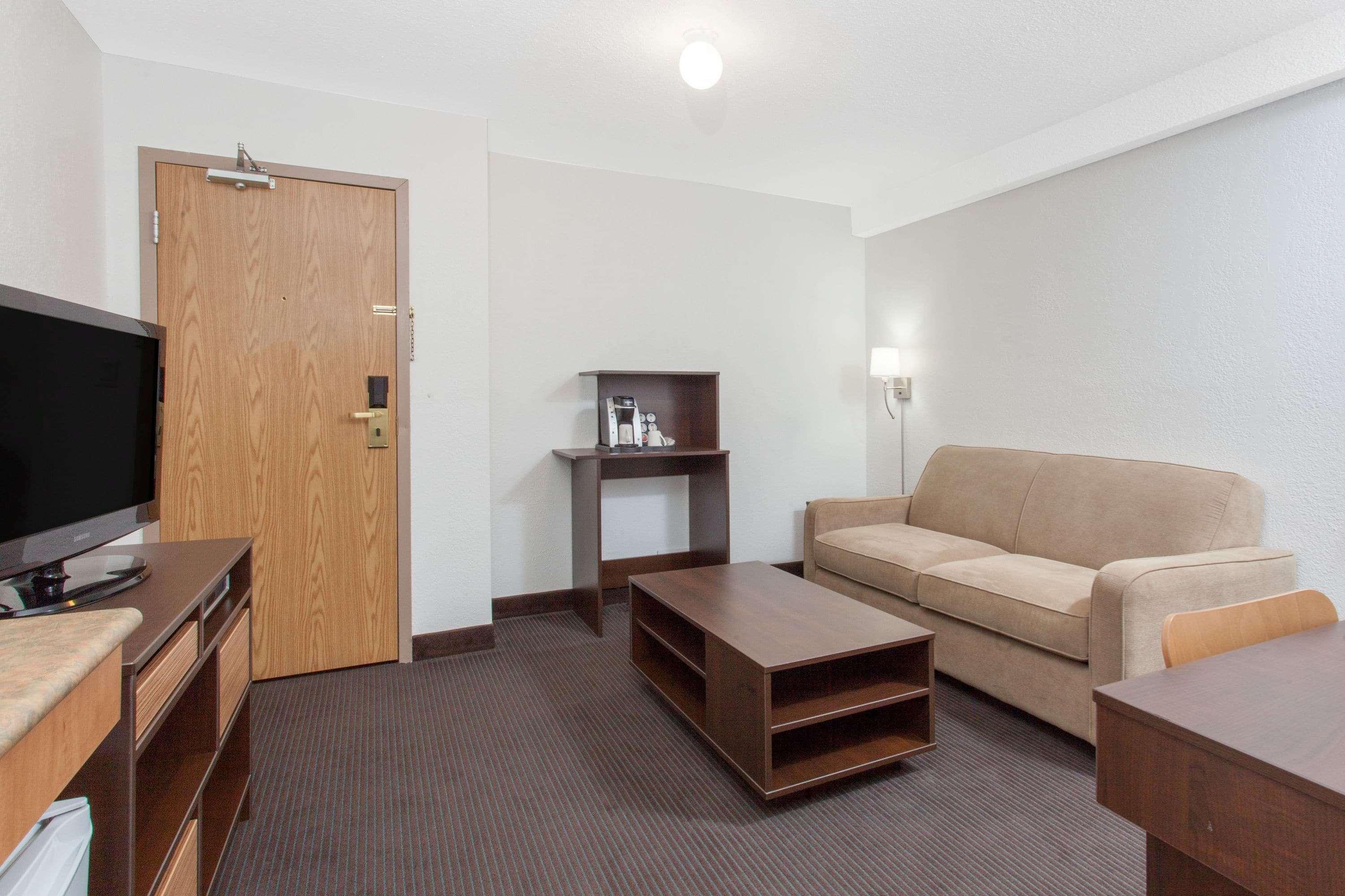 Super 8 By Wyndham Kenora Hotel Ngoại thất bức ảnh