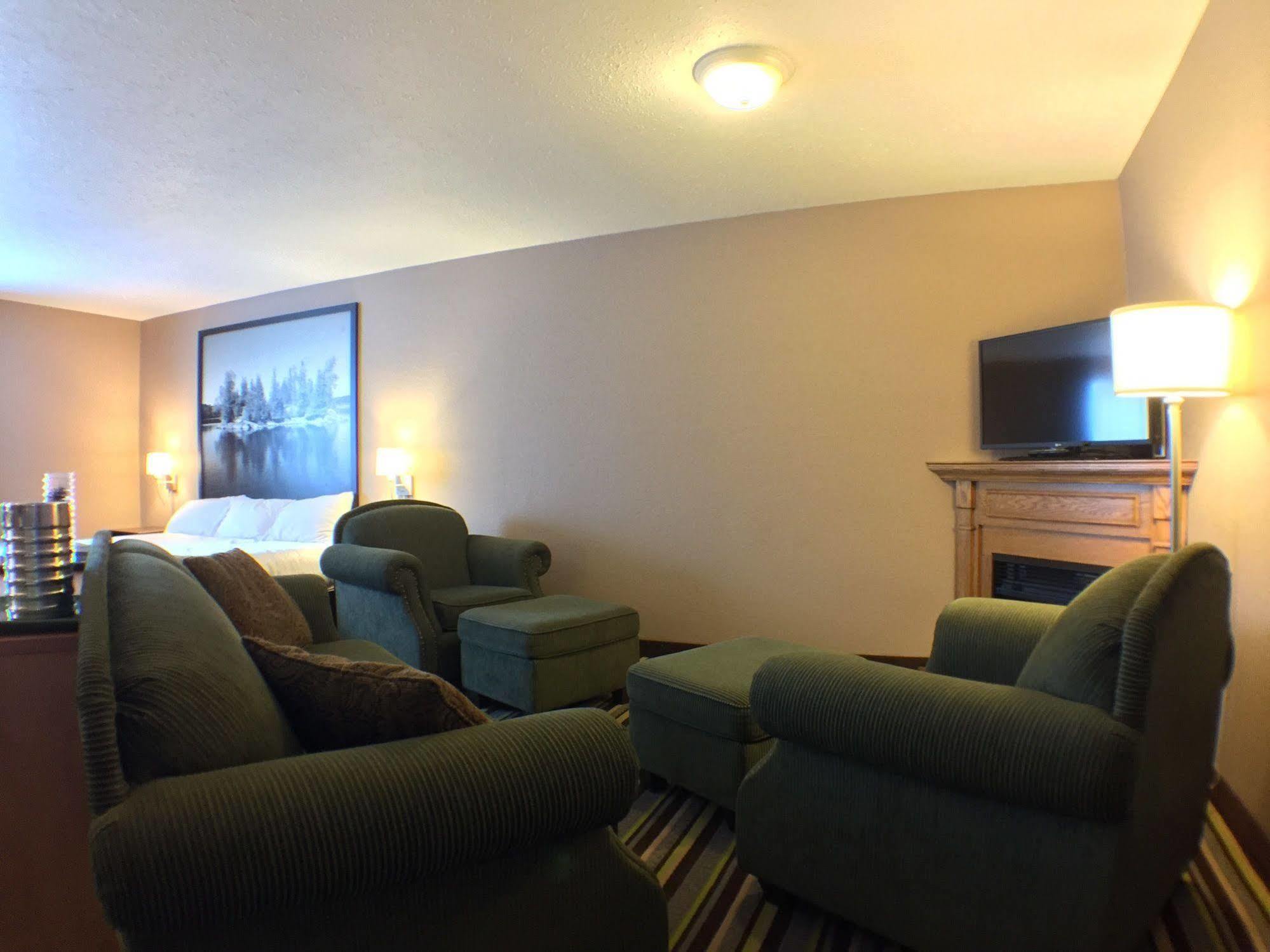 Super 8 By Wyndham Kenora Hotel Ngoại thất bức ảnh