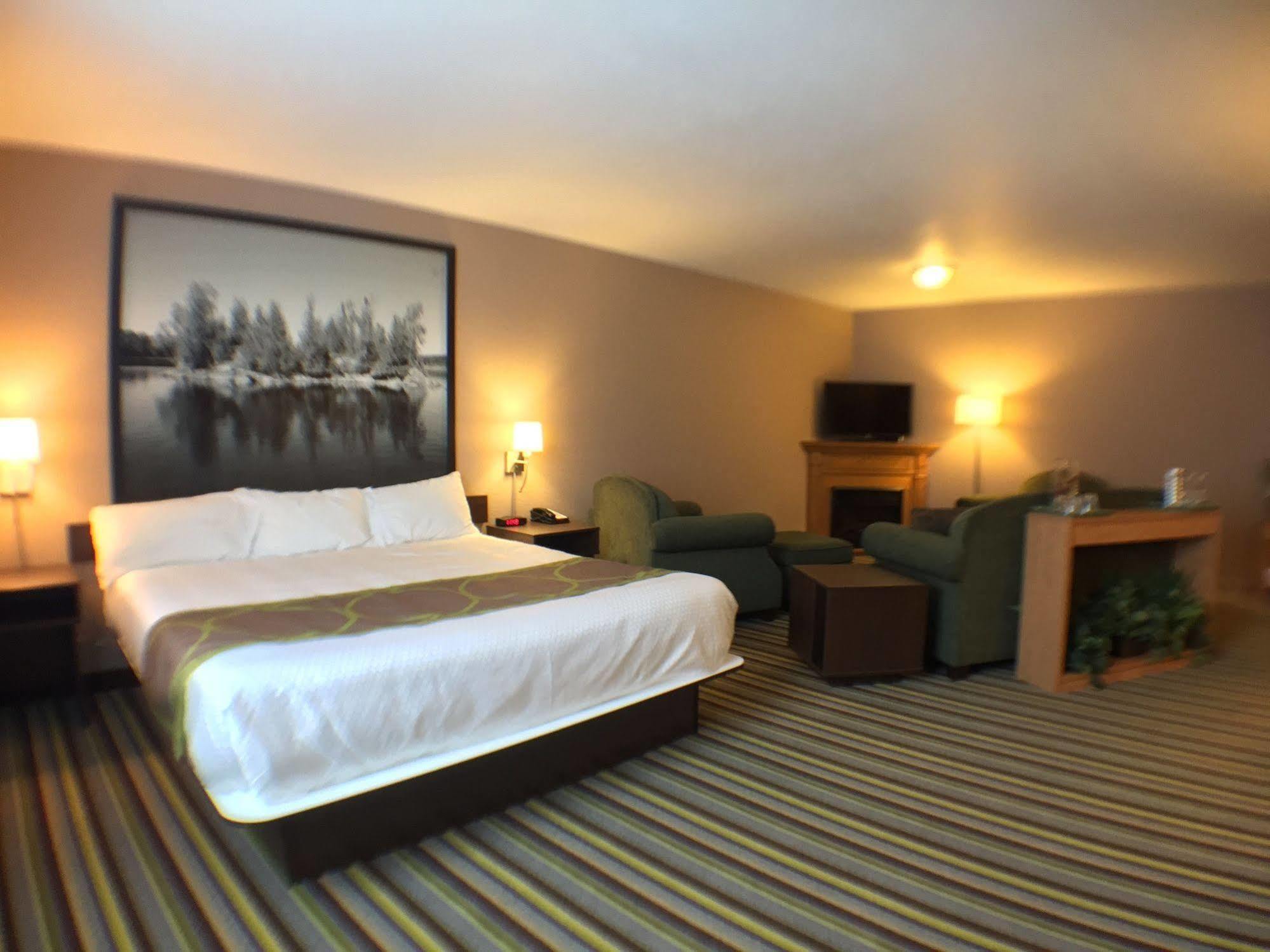 Super 8 By Wyndham Kenora Hotel Ngoại thất bức ảnh